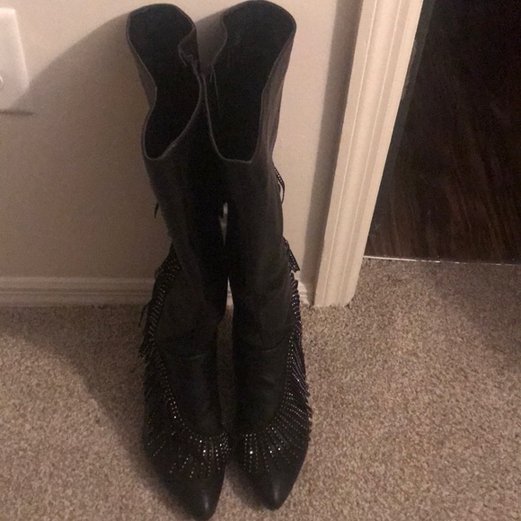 Black knee high faux leather boots with fringe - Picture 2 of 7